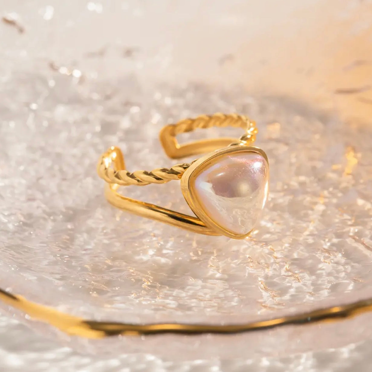 Pearl R