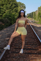 BABY YELLOW SHORT
