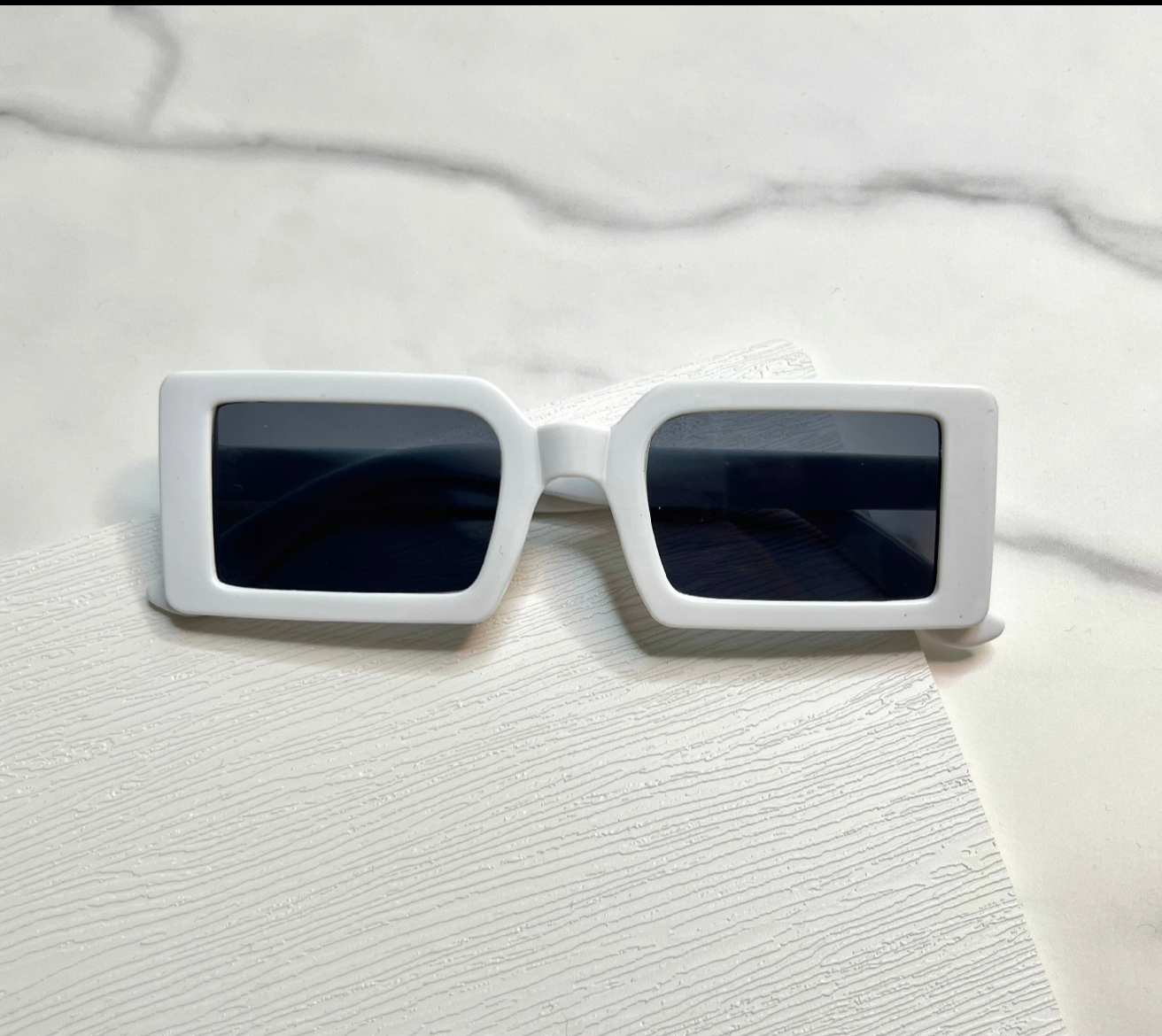 White cuadrados